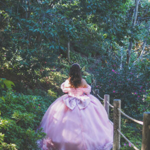MELISSA WALKING